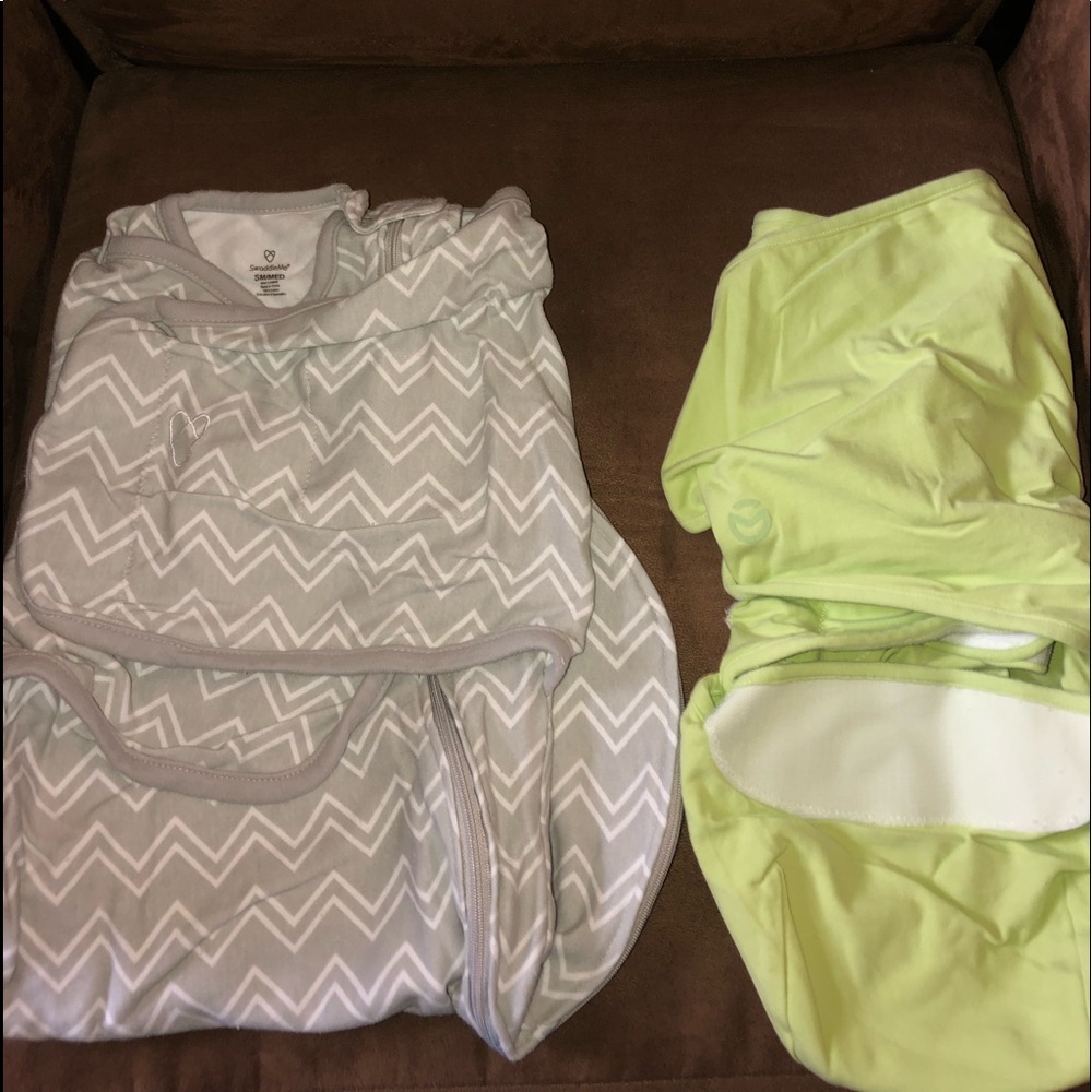 2 baby swaddles
